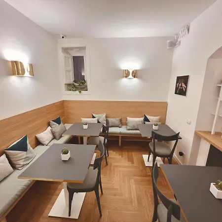 Arche Design And Vendégház 4*