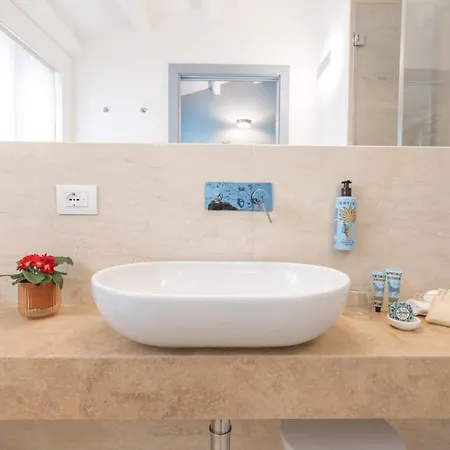 Affittacamere Archè Design Rooms&suites 2*